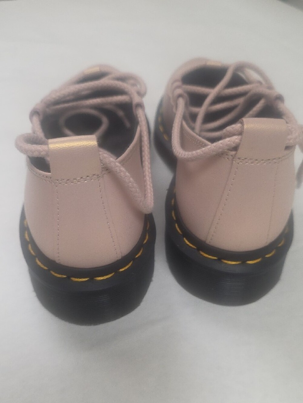 Rare Dr. Martens Metallic Pink Lace-Up Flats Size 6M - Picture 2 of 8